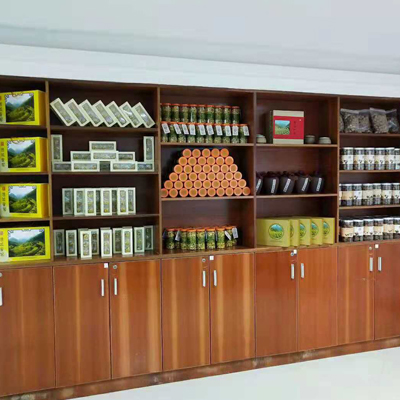 公司产品展示柜.jpg