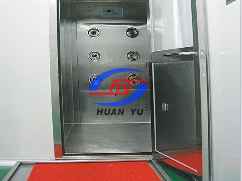 人員風淋室.jpg