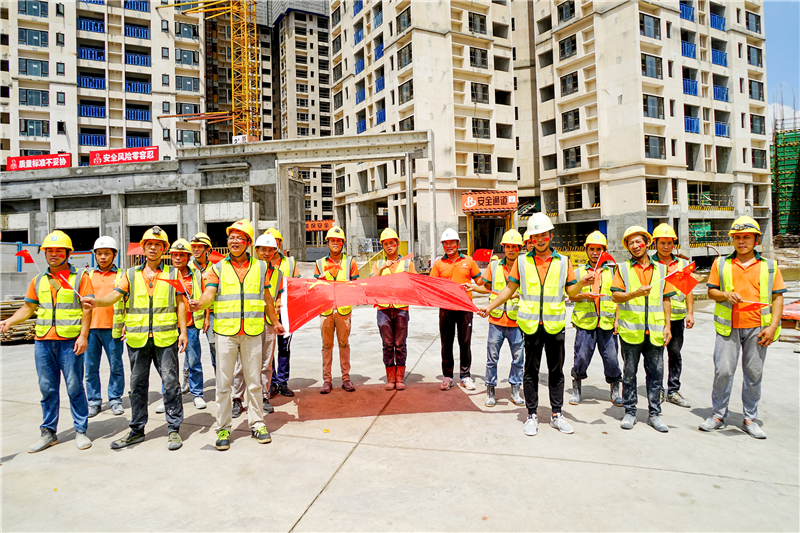 DSC04230-.jpg DSC04230-.jpg