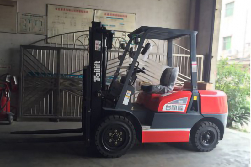 Motor forklift